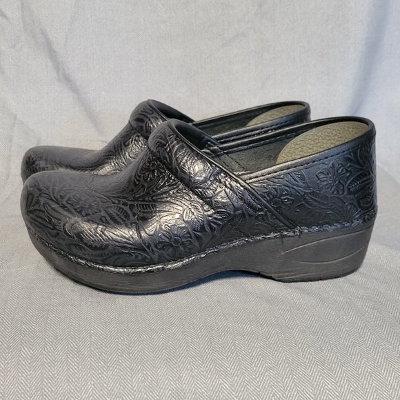 Dansko Black Floral Tooled XP 2.0  Eur 36 - Picture 1 of 7